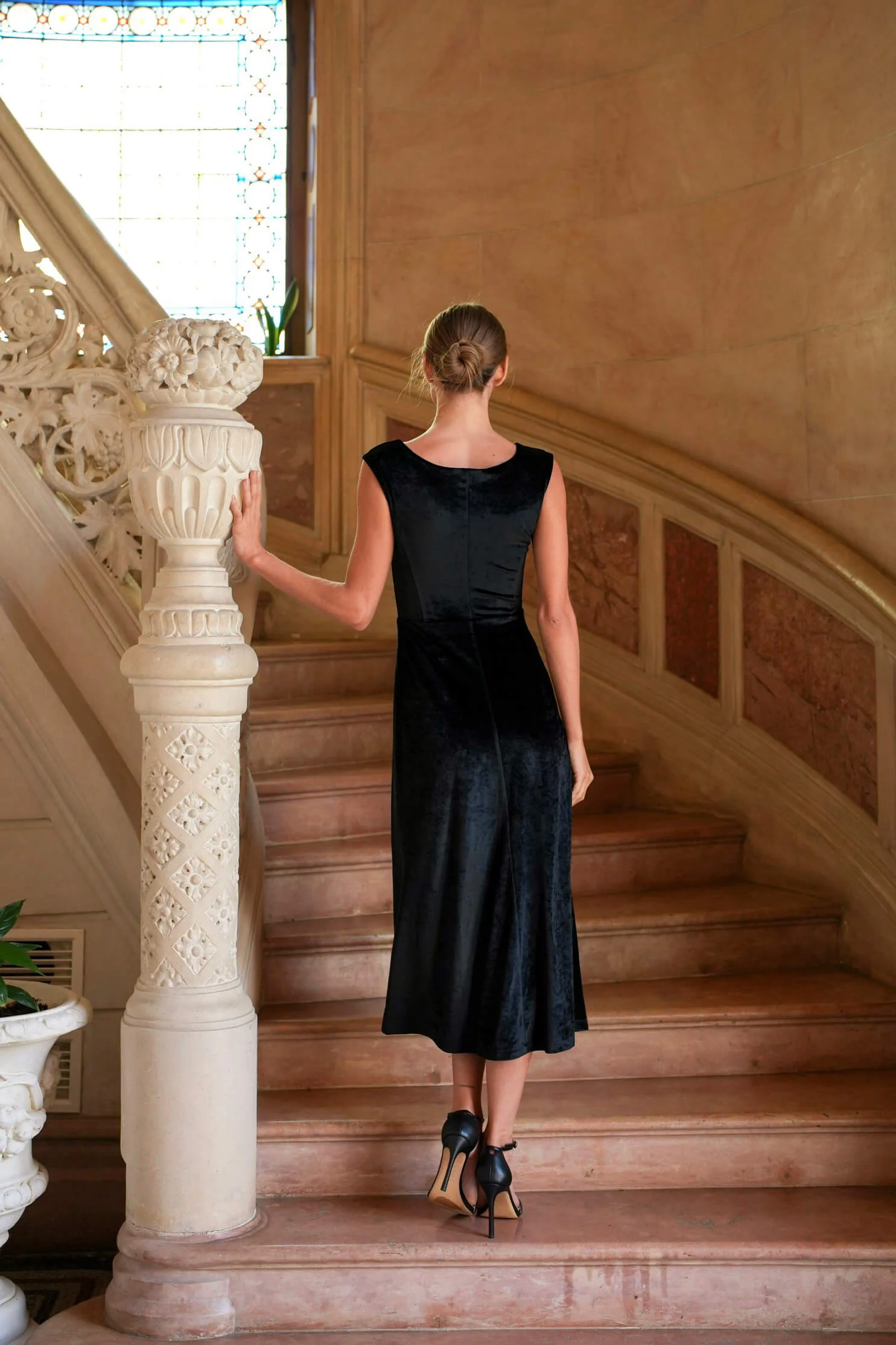 Emmelyn Velvet Dress - Image 16